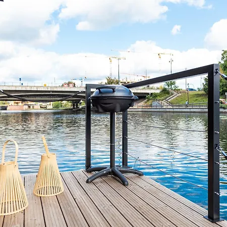 Apartment Dom Na Wodzie Lamare Tiny Boat *